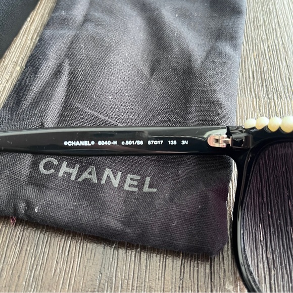Chanel sunglasses with interior pearl accent. EXCELLENT used condition. - Picture 8 of 8